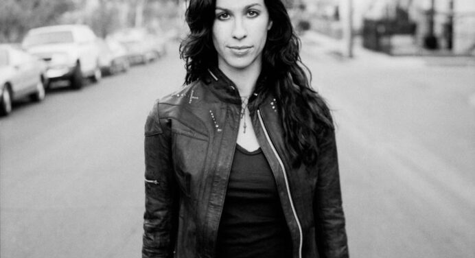 Alanis Morissette anunció la gira de ‘Jagged Little Pill’