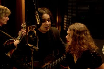 Nas y Jack White hacen cover del blues “On the Road Again”. Cusica plus.