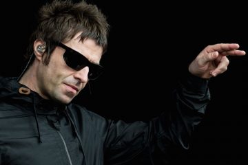 Liam Gallagher anuncio que realizaría un concierto para Manchester y su primer sencillo solista "Wall of Glass"