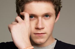 Niall Horan presento el video de Slow Hands