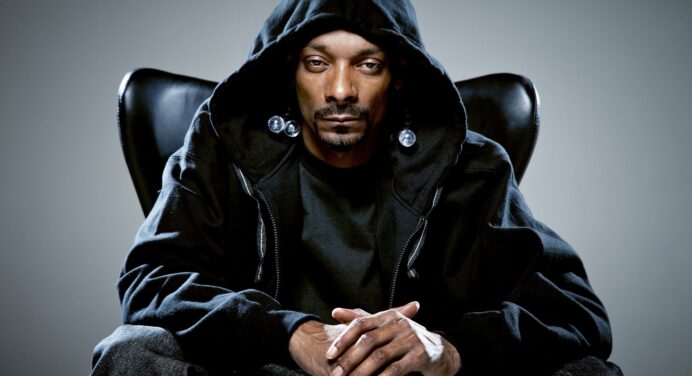 Snoop Dogg sigue con nosotros en ‘Neva Left’
