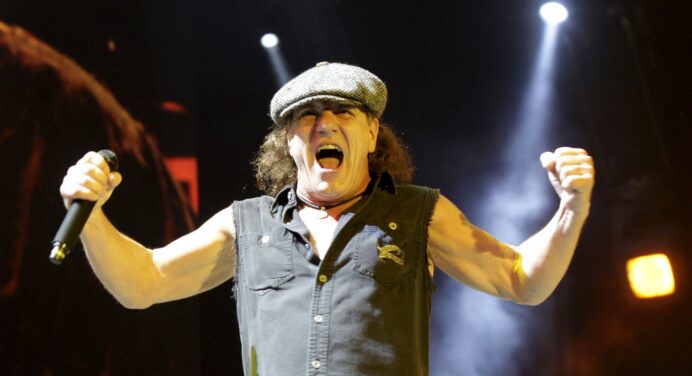 Brian Johnson de AC/DC volvió a los escenarios