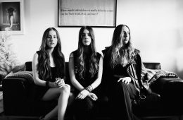 Haim lanzan versión de estudio de “Right Now”. Cusica plus.