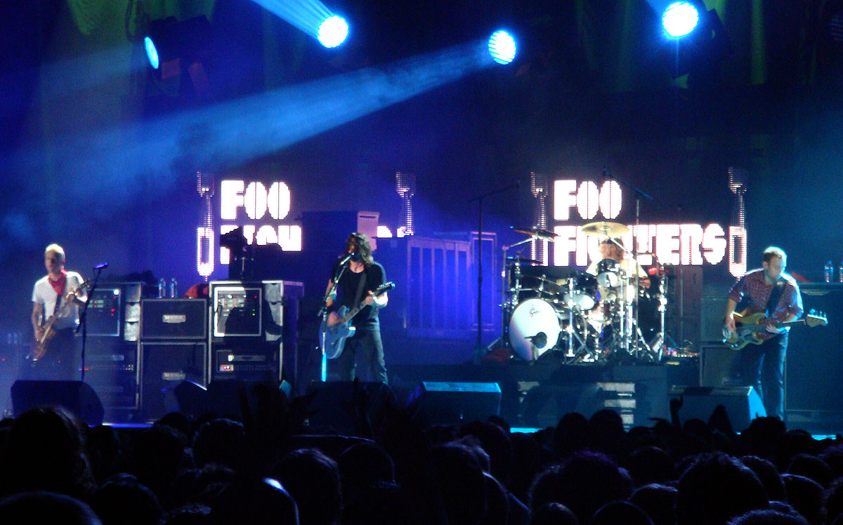 Taylor Hawkins canta en la nueva canción de los Foo Fighters