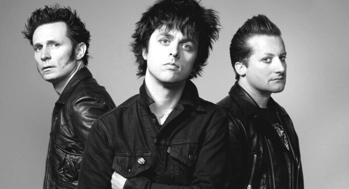 Green Day viaja a sus orígenes en el vídeo de «Revolution Radio»