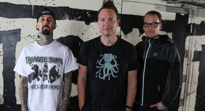 Blink 182 se pone hogareño con «Home is Such a Lonely Place»