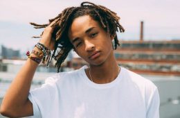 Batman hace trap en el nuevo vídeo de Jaden Smith. Cusica plus.