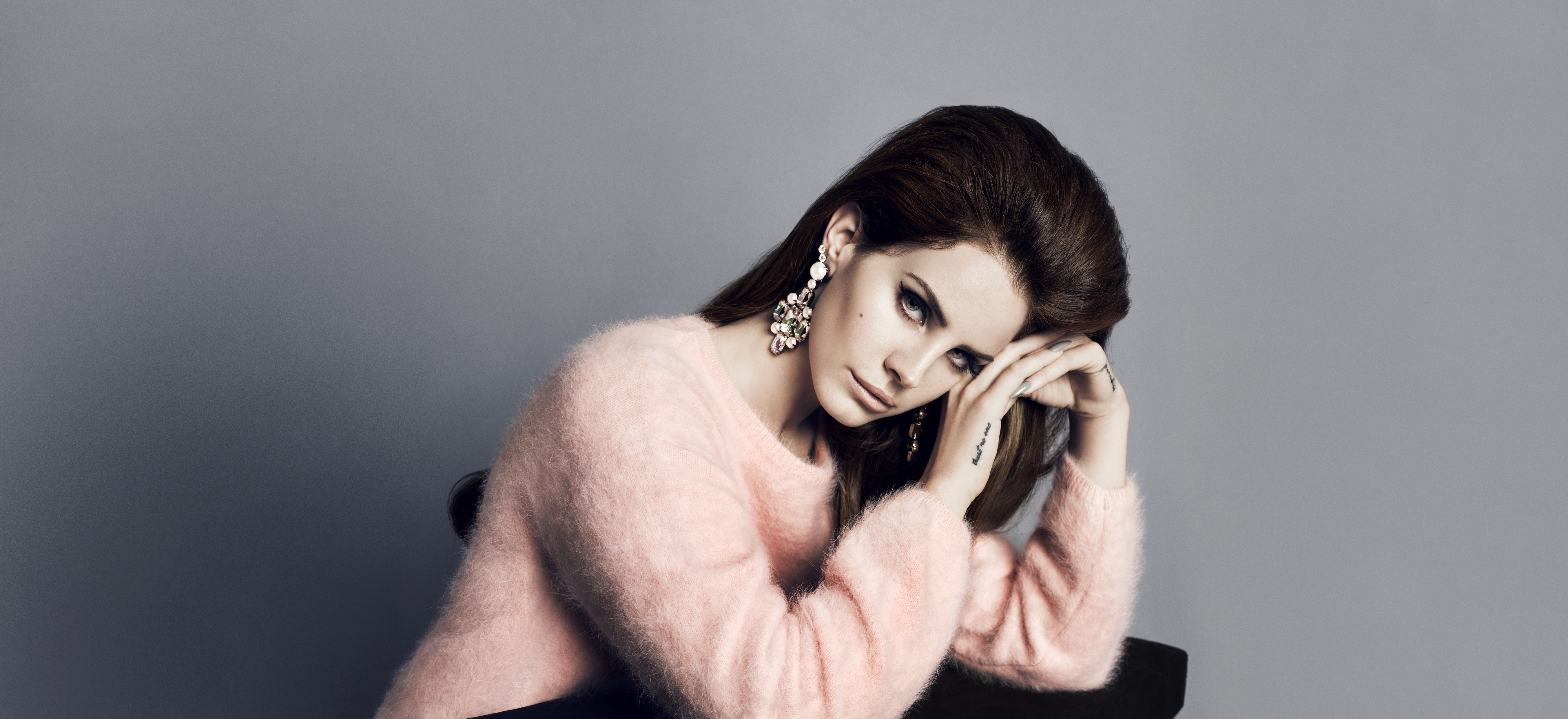 A través de sus redes Lana del Rey ha compartido un breve adelanto de "Changes" el posible próximo sencillo de 'Lust For Life'