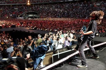 Los Foo Fighters presentaron sorpresivamente el video de su nuevo sencillo, la oscura "Run·.