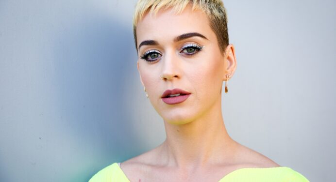 Katy Perry invita a sus seguidores ser voyeuristas durante 72 horas