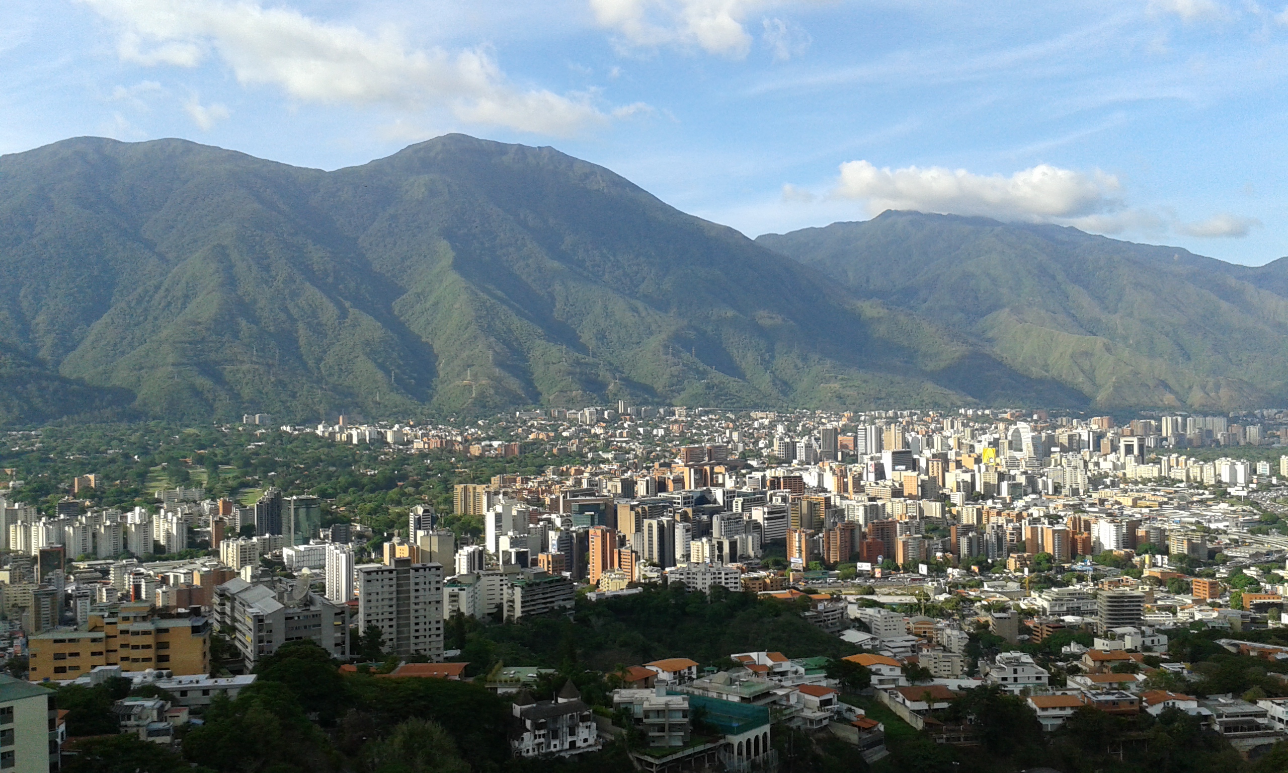 Caracas es Caracas: 10 canciones para ella | CusicaPlus