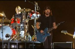 Foo Fighters estrenan nueva canción en vivo durante su concierto en Grecia. Cusica Plus.