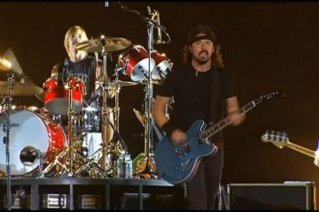Foo Fighters estrenan nueva canción en vivo durante su concierto en Grecia. Cusica Plus.