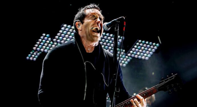 Nine Inch Nails nos invita a la fiesta del abismo con «Less Than»
