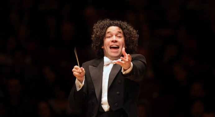 Gustavo Dudamel dirigirá la orquesta Simón Bolívar en Bogotá