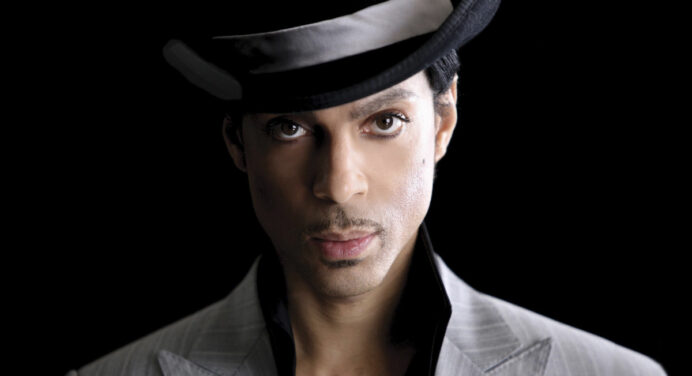 Vídeos clásicos de Prince “Let’s Go Crazy” y “When Doves Cry” llegan a YouTube