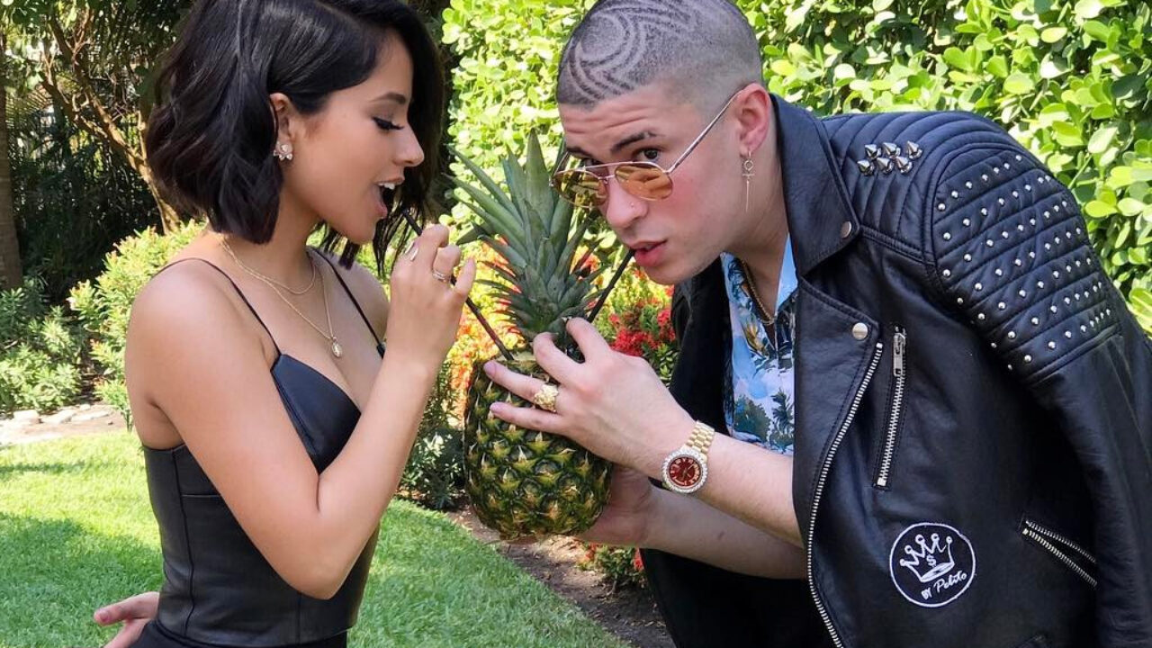 Becky G y Bad Bunny son los nuevos Bonnie y Clyde | CusicaPlus