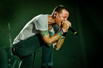 Chester Bennington de Linkin Park fue encontrado muerto en su casa. Cusica Plus.