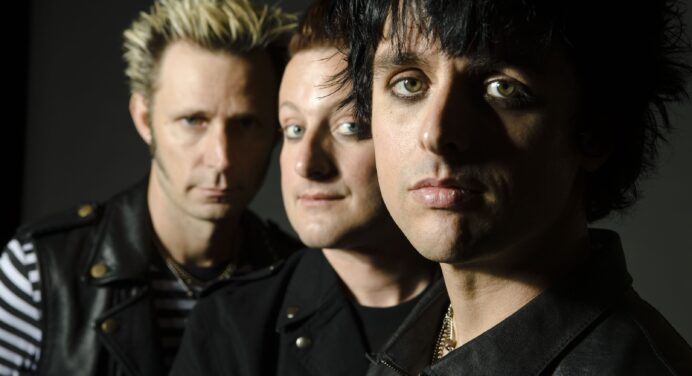 Green Day rinde tributo al acróbata fallecido antes de su concierto