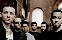 Mira a Chester Bennington en su último vídeo con Linkin Park . Cusica Plus.