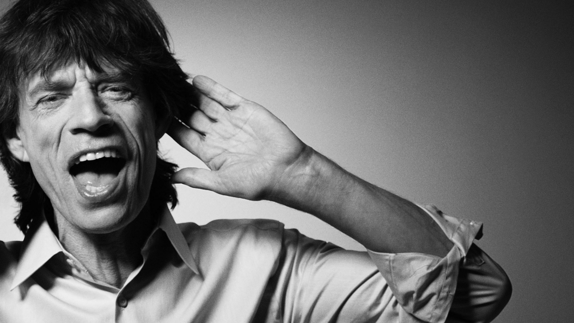 Mick Jagger se adentra en la situación política de Inglaterra en sus nuevos sencillos. Cusica Plus.