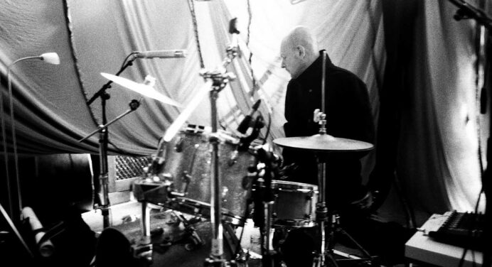 Philip Selway, baterista de Radiohead, hará la banda sonora de ‘Let Me Go’