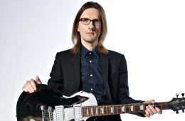 Steven Wilson nos muestra su lado más personal en ‘To The Bone’. Cusica Plus