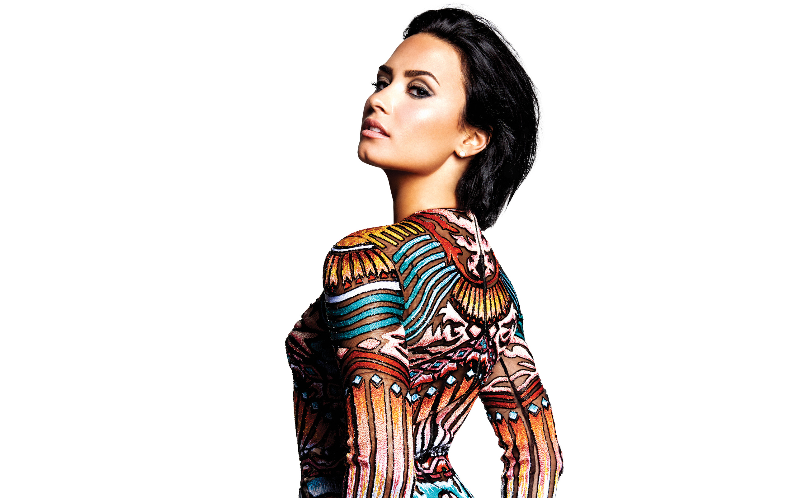 Demi Lovato busca que la amen en su nuevo sencillo. Cusica Plus.