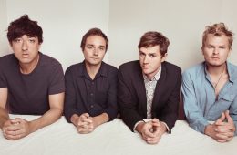 Grizzly Bear nos invita a una extraña boda en el video de “Mourning Sound”. Cusica Plus