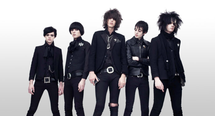 Enamorate del sintetizador en el nuevo sencillo de The Horrors