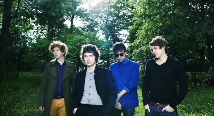 The Kooks apunta al cielo con su “Broken Vow”