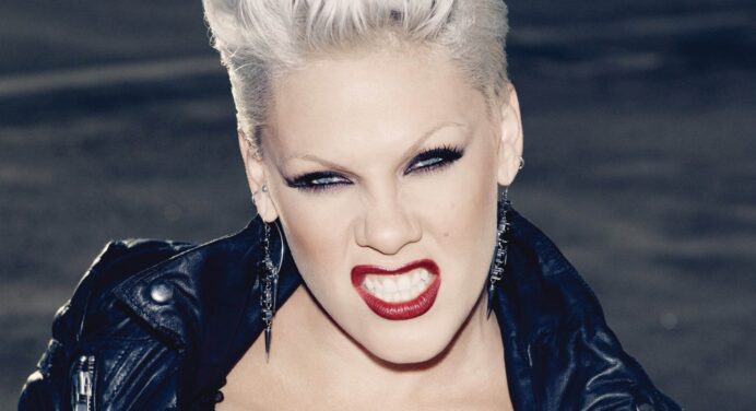 P!nk publica el arte de su nuevo sencillo “What About Us”