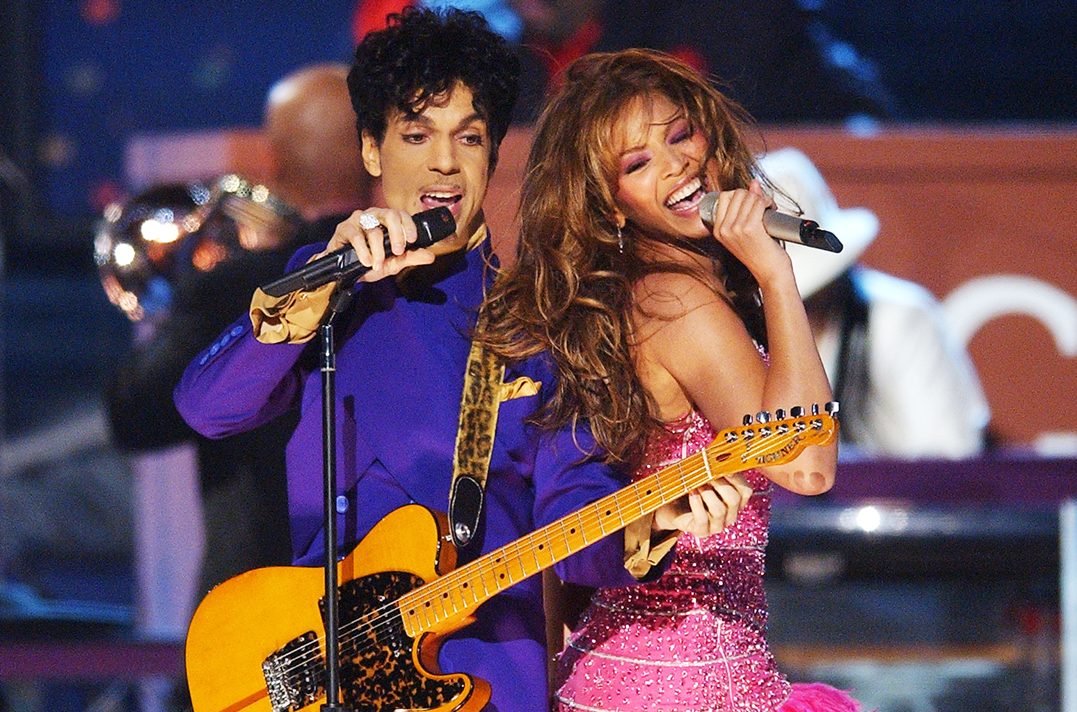 Beyoncé escribirá el prólogo de la biografía de Prince. Cusica Plus.