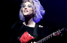 St Vincent estrena nueva canción en el Summer Sonic Festival. Cusica Plus.