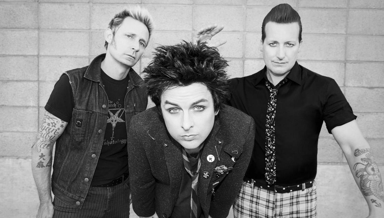 Green Day ventila viejas frustraciones adolescentes en el video de “Too Dumb To Die”. Cusica Plus.