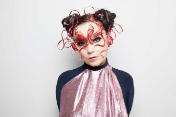 Björk revela el verdadero título de su próximo disco. Cusica plus.