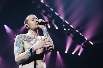 Linkin Park anuncia concierto en memoria a Chester Bennington y estrena video. Cusica plus.