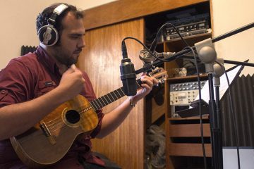 Jorge Glem esperá llevar el cuatro a todo el mundo con el documental #4CuatroMusic. cusica plus.