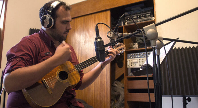 Jorge Glem espera llevar el cuatro a todo el mundo con el documental #4CuatroMusic