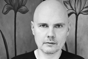 Billy Corgan vuelve al sonido de Smashing Pumpkins con “The Spaniards”. Cusica Plus.