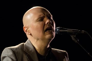 Billy Corgan revive “Sweet Sweet” de Smashing Pumpkins en su piano. Cusica Plus.