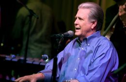 Brian Wilson comparte un nuevo sencillo de su compilado. Cusica Plus.