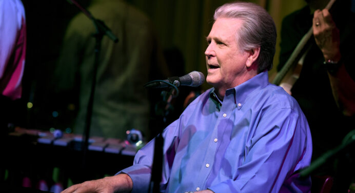 Brian Wilson comparte un nuevo sencillo de su compilado