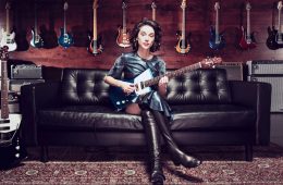 St Vincent viaja de “New York” a “Los Ageless” en su nuevo sencillo. Cusica Plus.