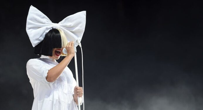 Sia se convierte en un pequeño Pony en su nueva canción