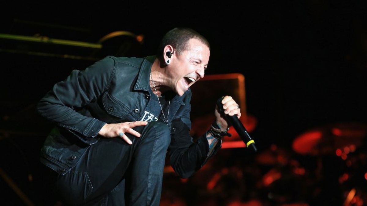 Disfruta del concierto completo de Linkin Park en honor a Chester Bennington. Cusica Plus.