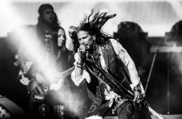 Steven Tyler despeja rumores sobre su salud. cusica plus.