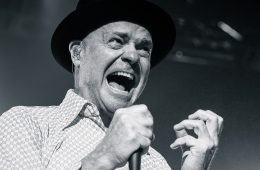 Falleció Gorg Downie vocalista de The Tragically Hip. Cusica Plus.