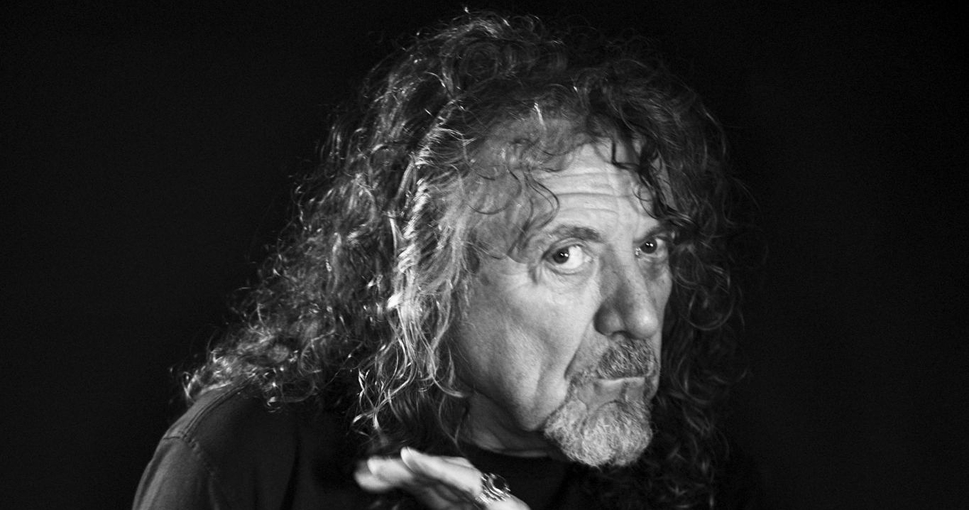 Robert Plant finalmente revela su ‘Carry Fire’. Cusica Plus.