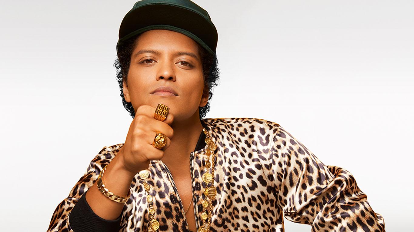 Bruno Mars interpretó “That’s What I Like” en acústico para Charlie Rose. Cusica Plus.